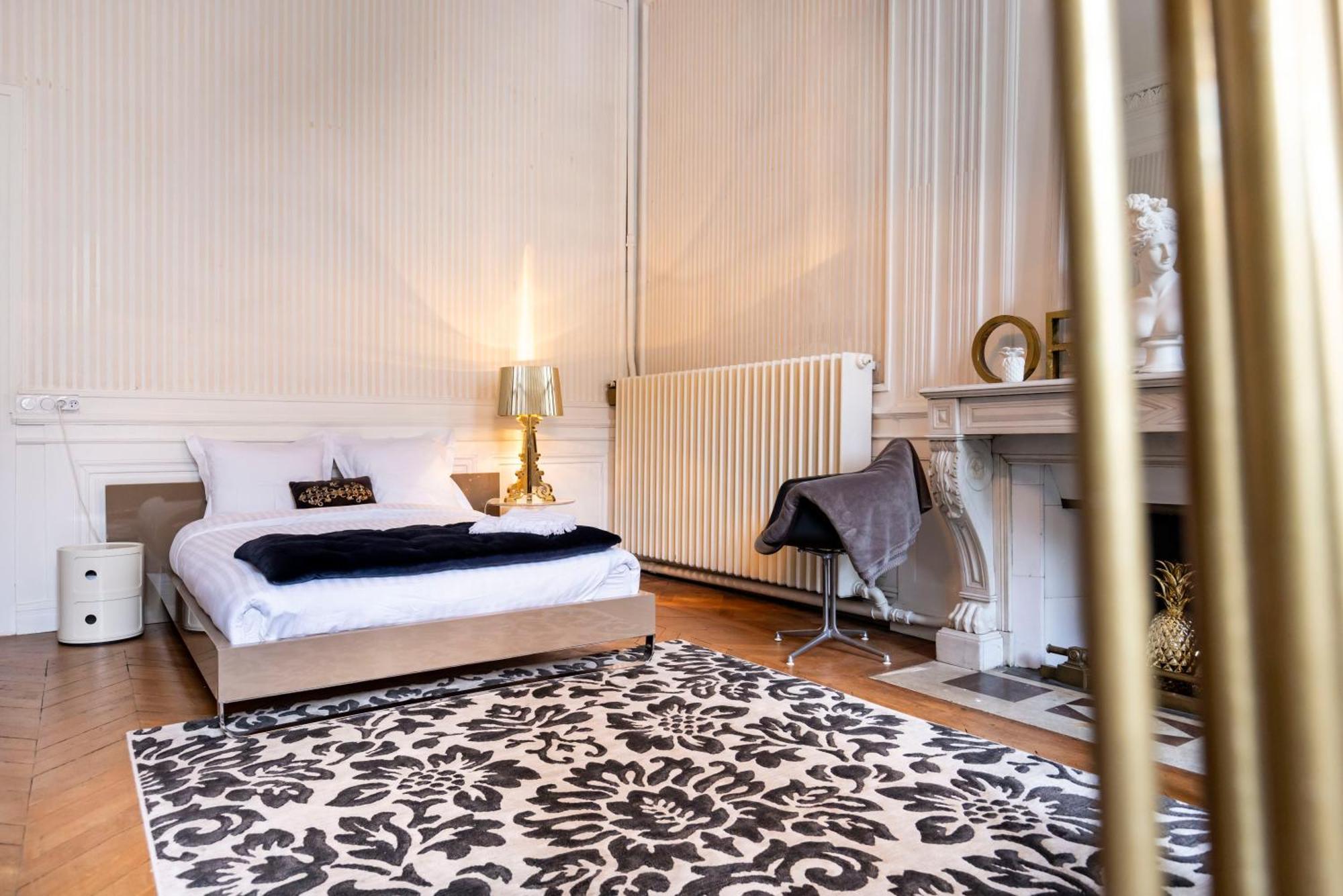 Particulier Annee 1734 - Parking - Centre Apartment *